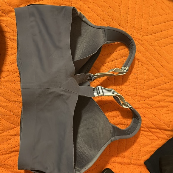 Vs bra - Picture 2 of 3